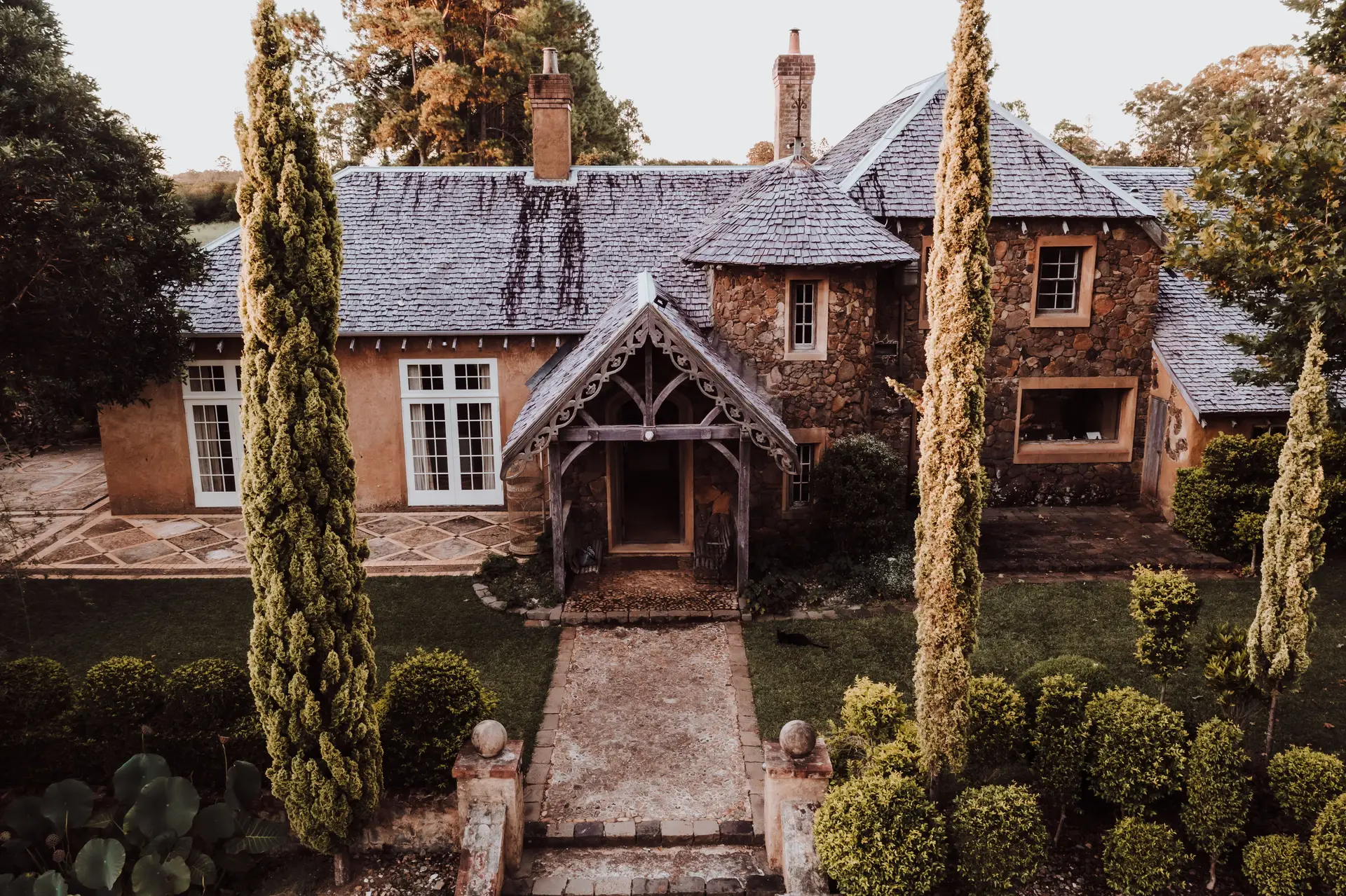 VelmarenroyalManor Estate